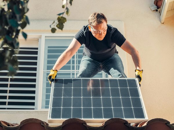 Panneau solaire photovoltaïque : une solution pour votre habitat